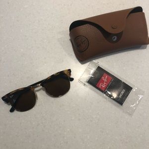 RAY BAN Clubmaster Sunglasses